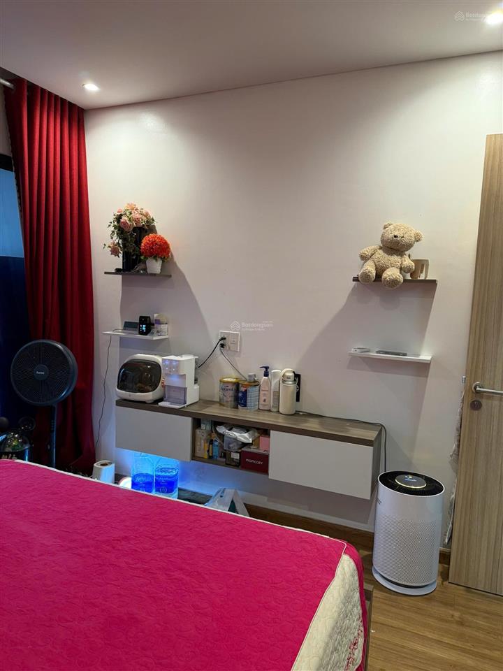 Bán căn 1 phòng ngủ 2 ban công 50m2, full nội thất còn, view biển, giá tốt