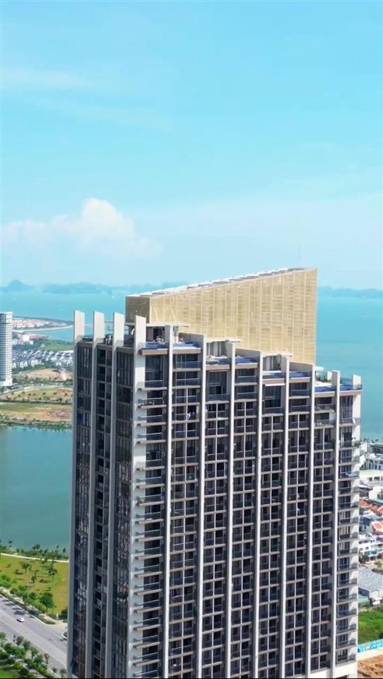 Penthouse view chính biển hướng đn, 460m², bể bơi sân vườn riêng có 1 0 2 tại hạ long