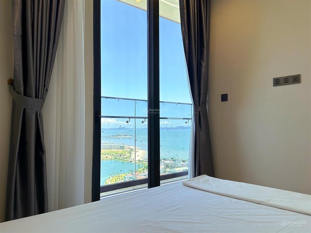3n2vs tầng cao ,full nội thất, view chính biển hướng đn, giá rẻ