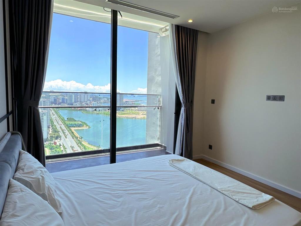 3n2vs tầng cao ,full nội thất, view chính biển hướng đn, giá rẻ