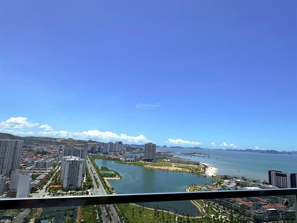 3n2vs tầng cao ,full nội thất, view chính biển hướng đn, giá rẻ