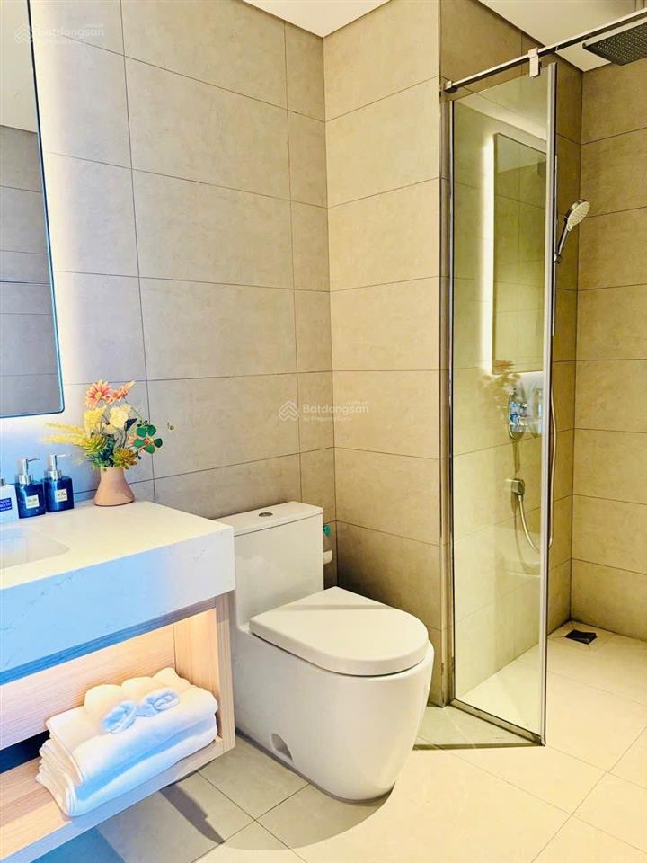 2 ngủ toà a view chính biển tầng cao, giá tham khảo tốt trong khu vực, ban công hướng đn