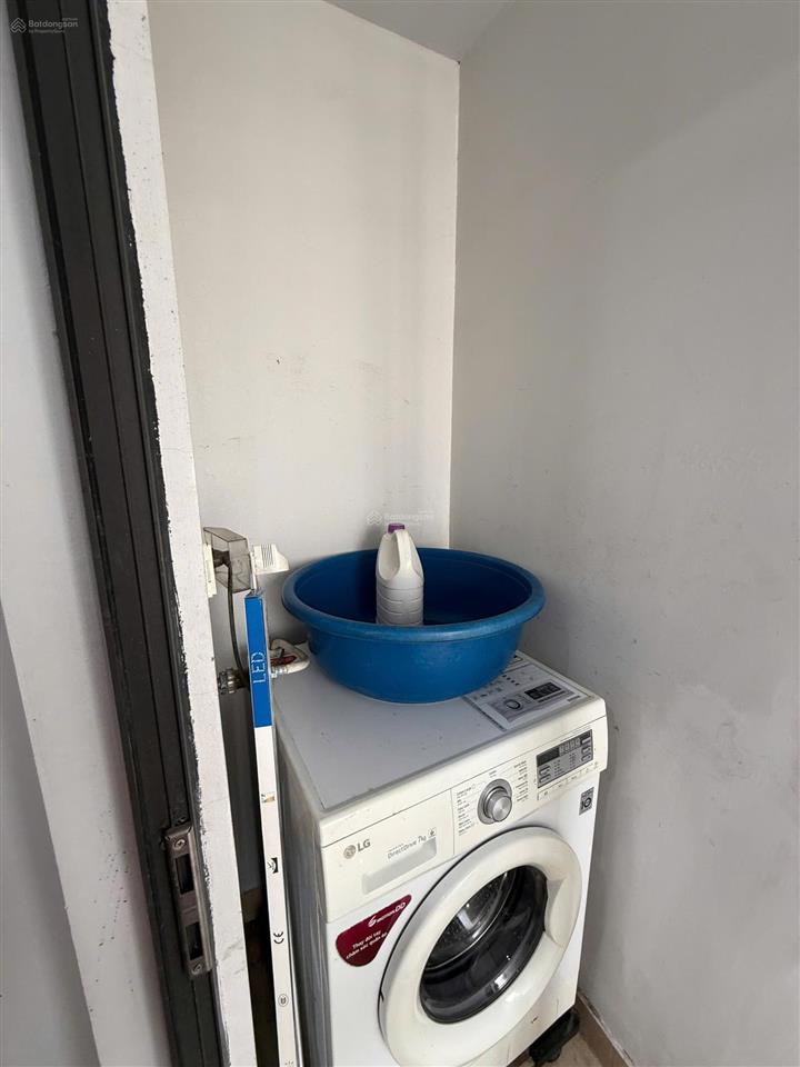 Cần bán 2pn góc hướng đông, 63m2, nội thất xinh xắn, tầng cao
