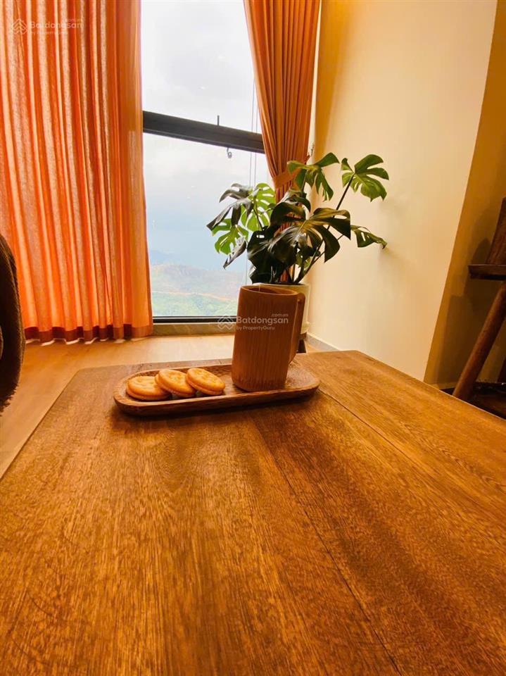 Bán 2 ngủ góc view biển, view hồ nhạc nước, tầng cao , full nội thất giá tốt