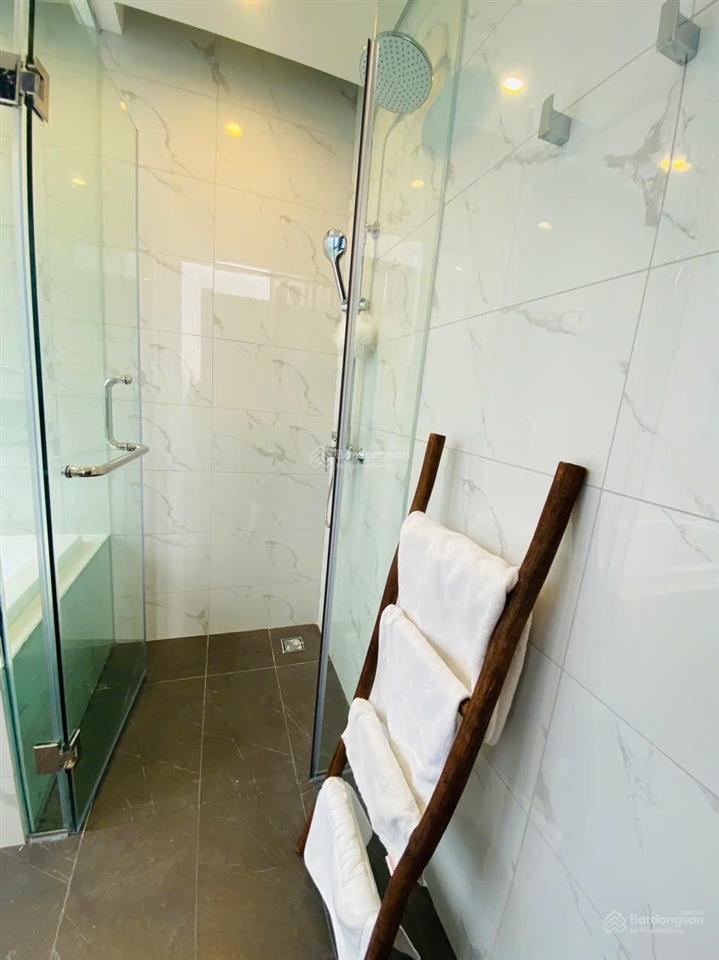 Bán 2 ngủ góc view biển, view hồ nhạc nước, tầng cao , full nội thất giá tốt
