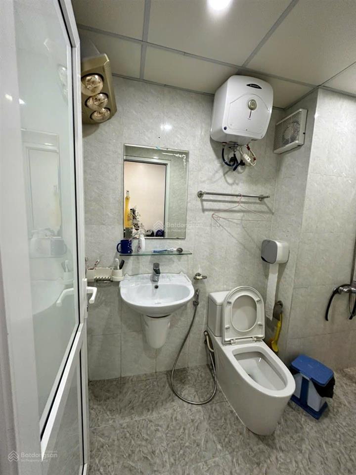 Bán căn 2n2vs hướng đn tầng cao, nội thất đẹp, sạch sẽ , cam kết ko ngấm dột
