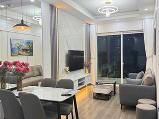 2,4 tỉ cho một căn 2 ngủ 2 vs 76m2, full nội thất còn mới, chung cư nằm ngay trục đường chính hqv