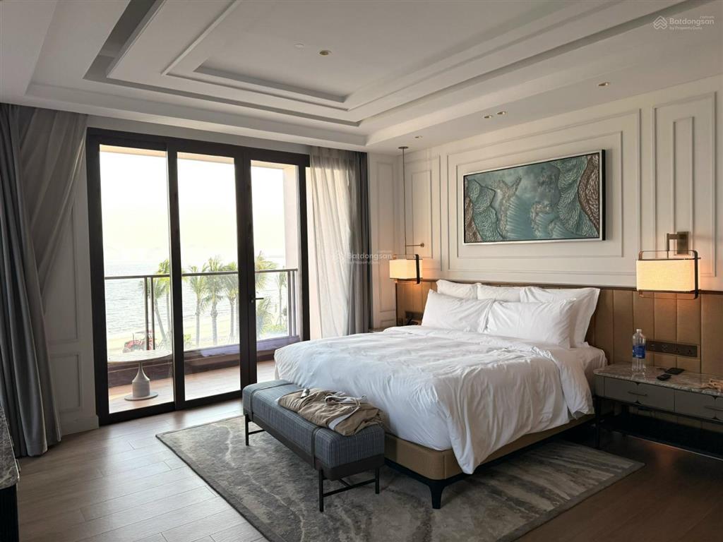 Bán căn biệt thự 3 mặt tiền, 2 mặt view biển 1 mặt view hồ, intecon vận hành tiêu chuẩn 6 sao