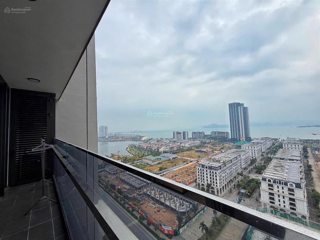 Căn hộ hiếm 2pn2vs view chính biển mã 10 tầng cao, full nội thất giá 4,7 tỉ