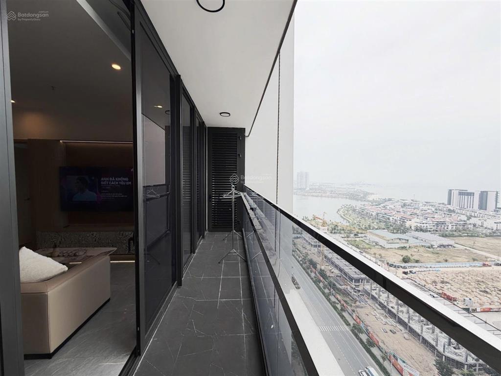 Căn hộ hiếm 2pn2vs view chính biển mã 10 tầng cao, full nội thất giá 4,7 tỉ