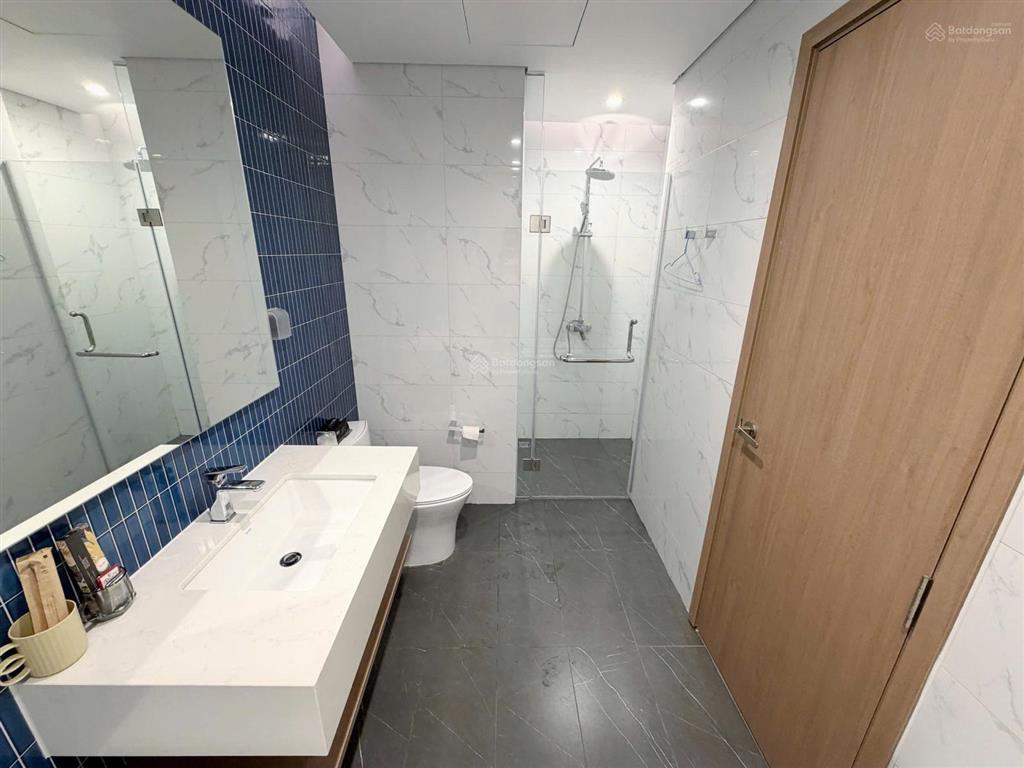 Căn hộ hiếm 2pn2vs view chính biển mã 10 tầng cao, full nội thất giá 4,7 tỉ
