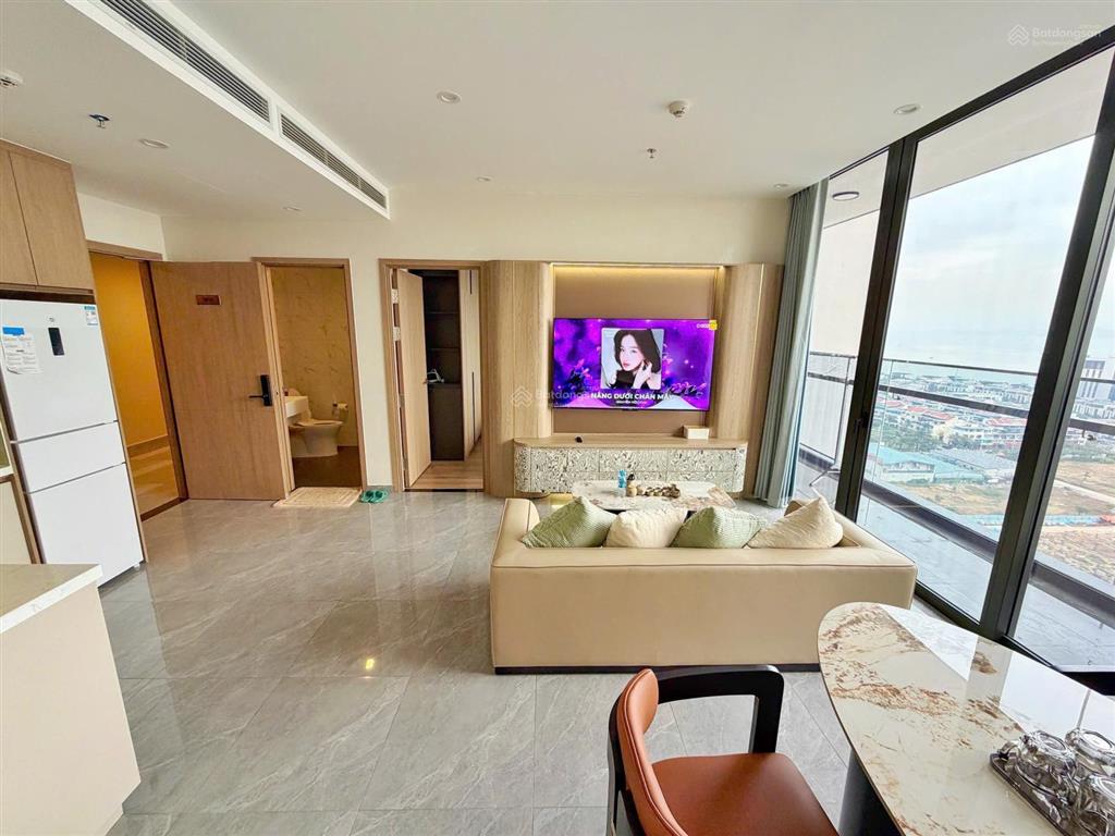 Căn hộ hiếm 2pn2vs view chính biển mã 10 tầng cao, full nội thất giá 4,7 tỉ