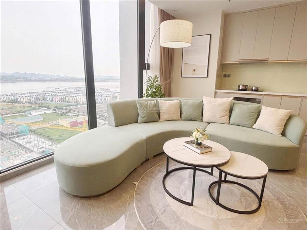 Bán căn góc 3n, 2 mặt view biển, đẹp hiếm có tại dự án, tầng cao, nội thất mới tinh