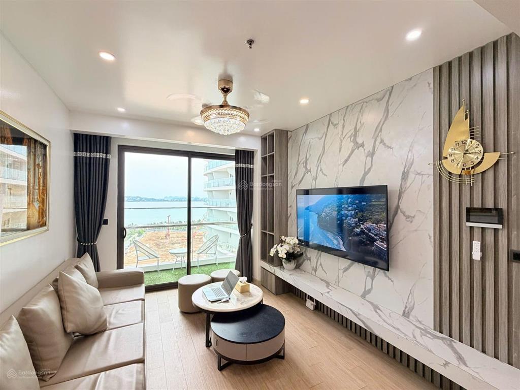 Bán cắt lỗ căn 2pn2vs 80m2 hướng nam view biển, nội thất đầy đủ, mới