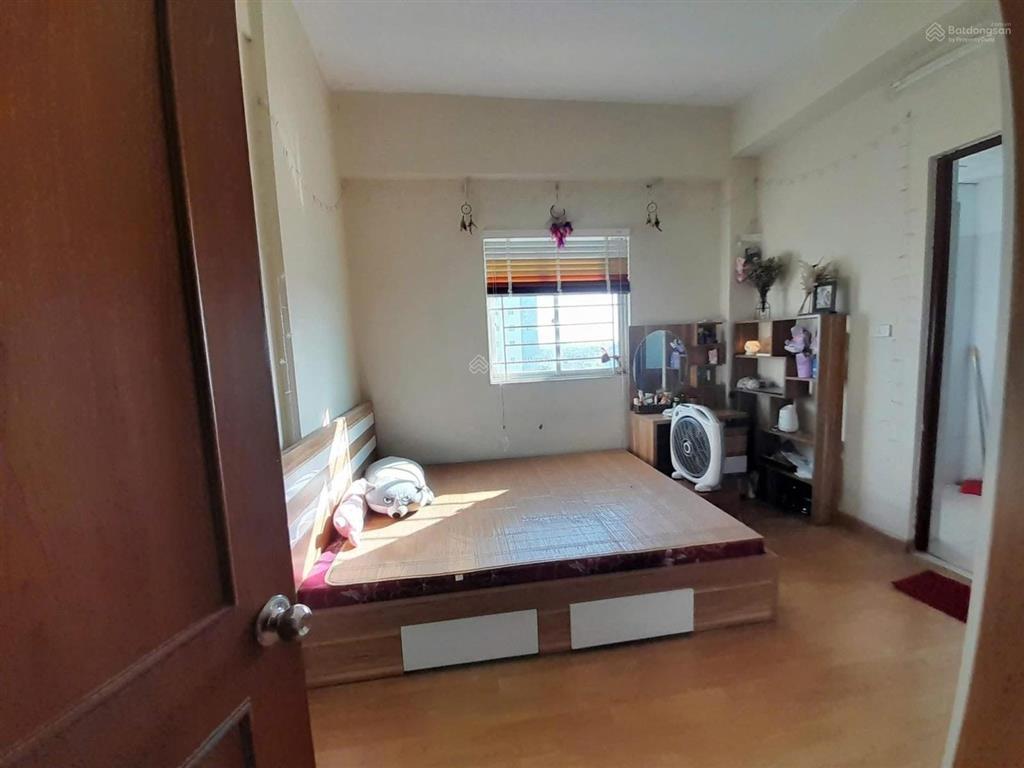 Bán căn hộ chung cư 2pn 2vs tại tòa nhà 282 lĩnh nam, 4,75 tỷ, 82m², chính chủ, view đẹp