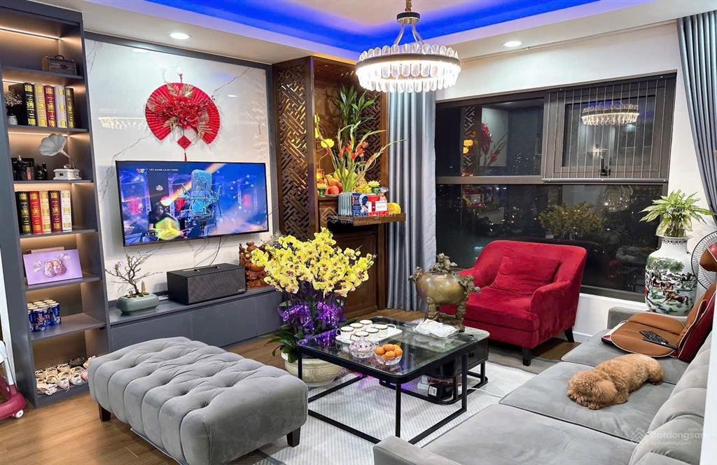 Bán căn hộ góc tầng trung chung cư green park trần thủ độ, 6,9 tỷ có tl, 96m2, view đẹp, chính chủ
