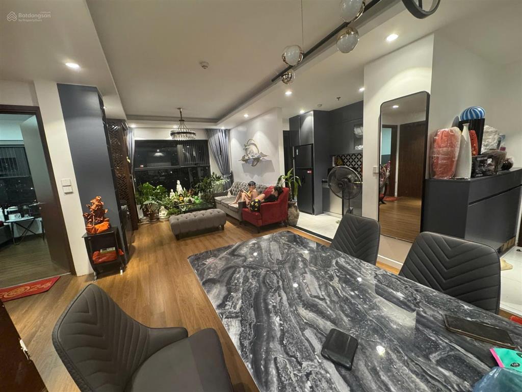 Bán căn hộ góc tầng trung chung cư green park trần thủ độ, 6,9 tỷ có tl, 96m2, view đẹp, chính chủ