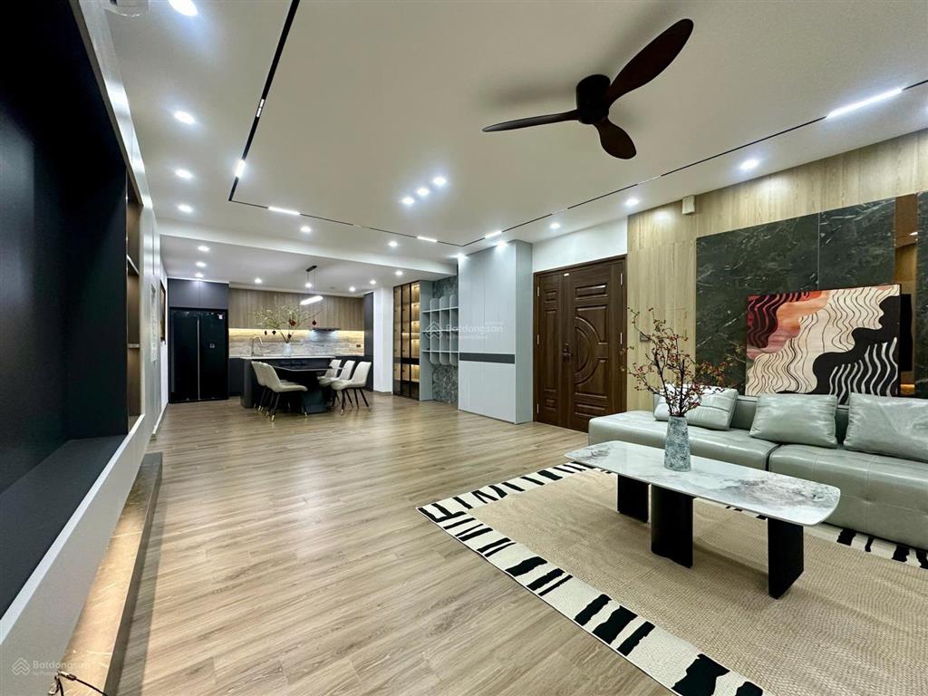 Bán cc đẹp tại khu đô thị văn khê, 8,1 tỷ, 160m2, 3pn, 2wc