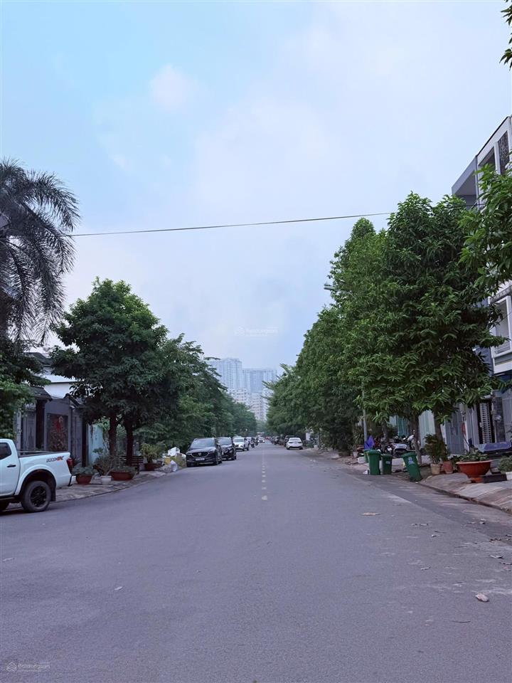 Hiếm chỉ duy nhất 1 lô góc 2 mặt tiền bùi tá hán  đường số 36, quận 2 (13x16) đoạn đẹp
