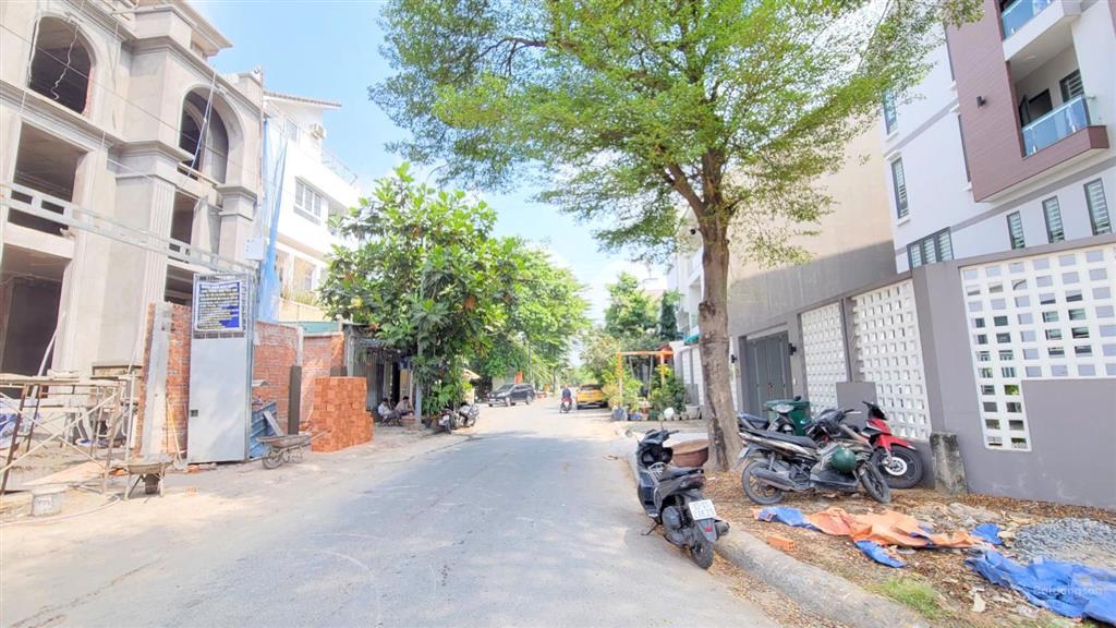 Siêu phẩm  góc hai mặt tiền bát nàn giá chỉ 195tr/m  hiếm có khó tìm không có lô thứ 2 tốt hơn