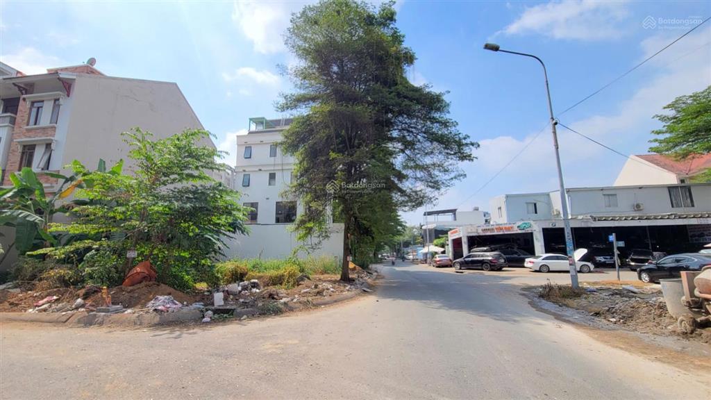 Siêu phẩm  góc hai mặt tiền bát nàn giá chỉ 195tr/m  hiếm có khó tìm không có lô thứ 2 tốt hơn