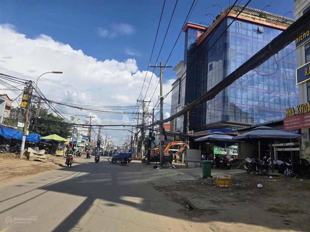Siêu rẻ chỉ 135 triệu/m2  mặt tiền nguyễn thị định p. bình trưng xây dựng mới hầm 9 tầng lg đã mở