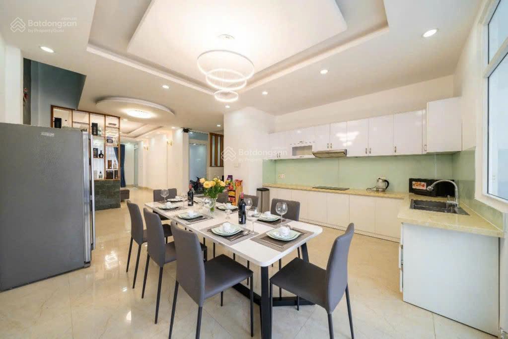 Ngộp bank|giảm sâu 10 tỷ|mặt tiền nguyễn bá huân|7.5x27|4 tầng hồ bơi| hđt 2800 usd|giá tốt tđ