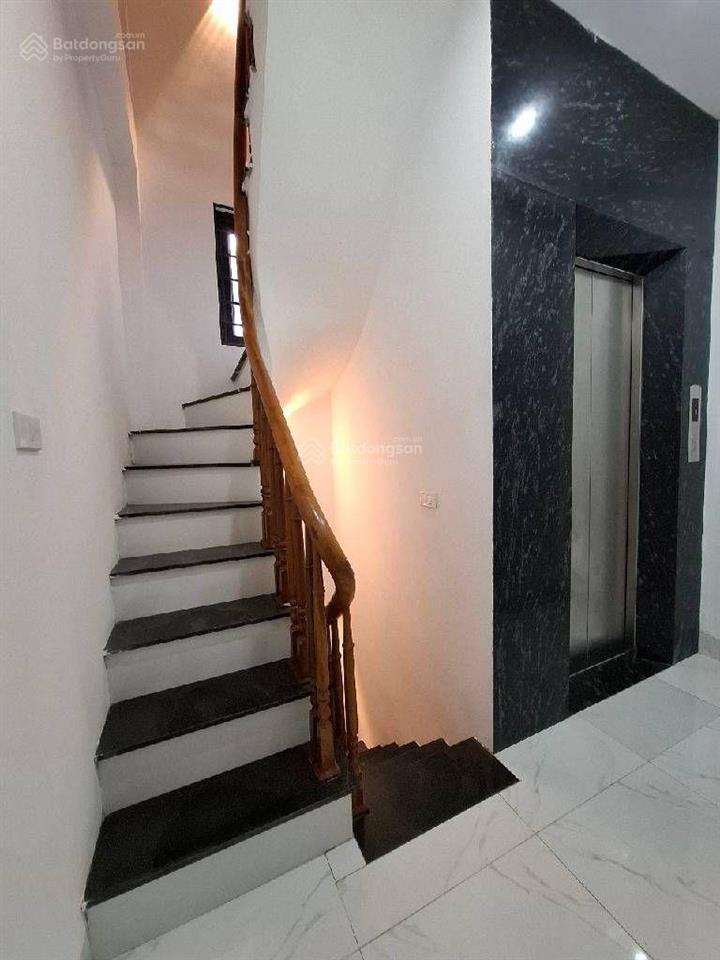 Hơn 6 tỷgần đh điện lực5t thang máydòng tiền 30tr