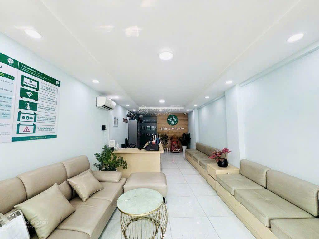 Mặt tiền 3 tháng 2 quận 114x17m, nở hậu 4.5m