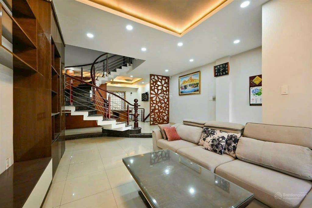 300m2 9.7x31m 3 tầng, phụ cận chợ minh phụng quận 6