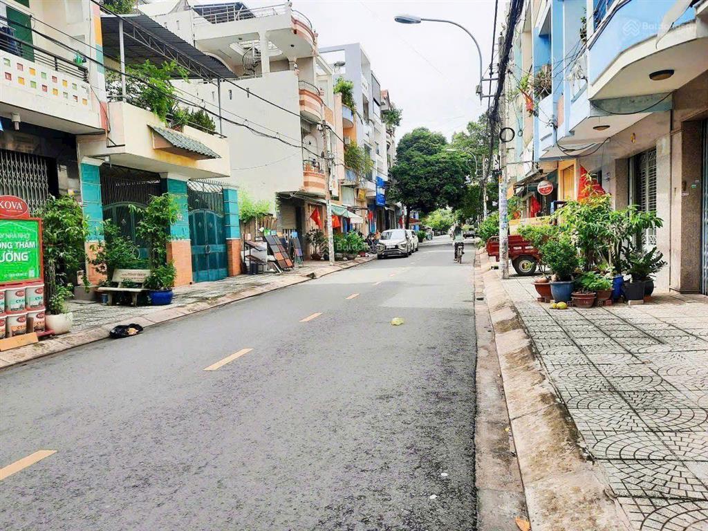 4.5x22m, đường 8m khu hoà bình , đầm sen quận 11