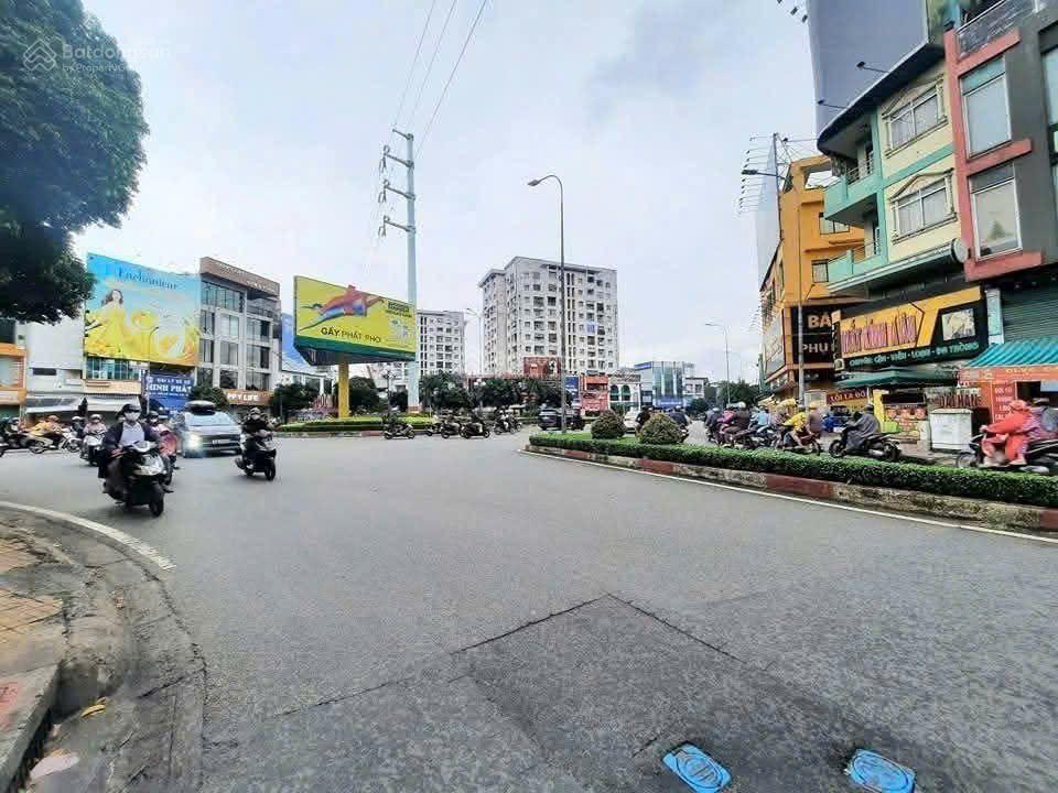 Khu lê đại hành, quận 11  nhà mới ở liền  xe hơi ngủ trong nhà  9.5 tỷ