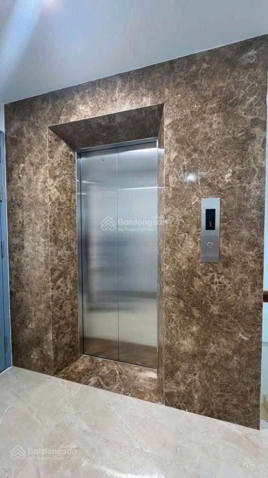 7 tầng hầm  thang máy mặt tiền phạm văn chí quận 6 dt sàn 800m2 dòng tiền gần 80 triệu/ tháng