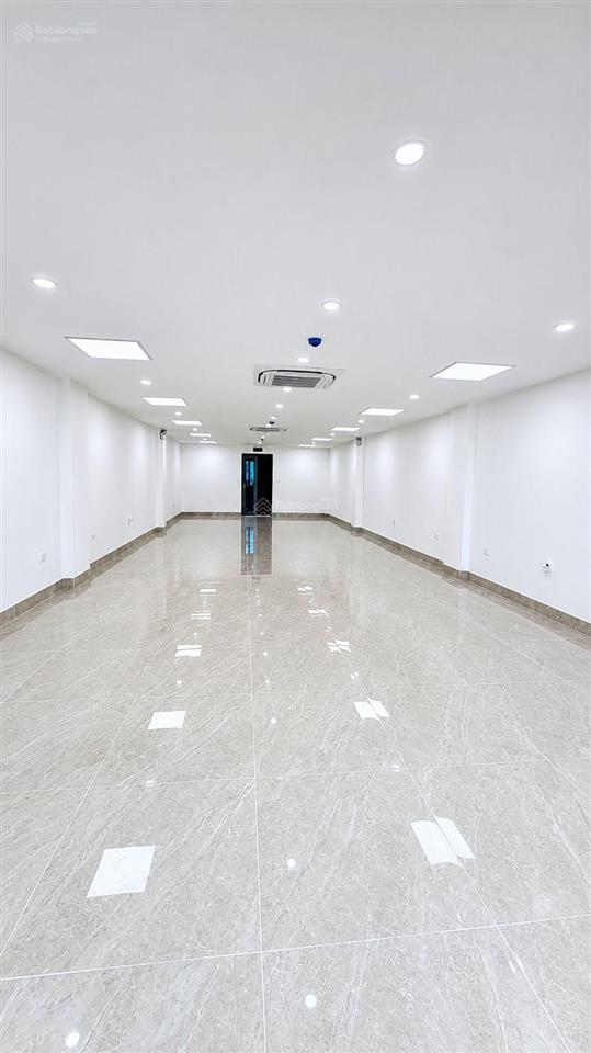 7 tầng hầm  thang máy mặt tiền phạm văn chí quận 6 dt sàn 800m2 dòng tiền gần 80 triệu/ tháng
