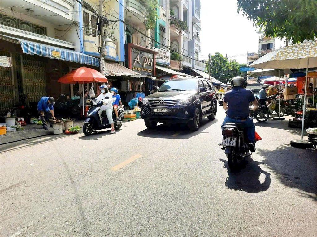 8x20m mặt tiền chợ phú định  hậu giang, quận 6  dòng tiền 50 triệu/ tháng
