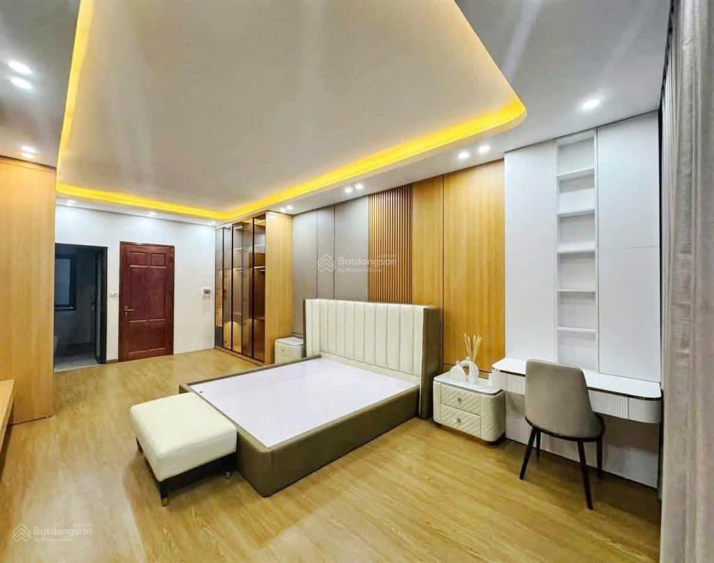 Đi mỹ nên 2 vợ chồng bán căn nhà tâm huyết quận 6  nhà rộng và đẹp khu phố