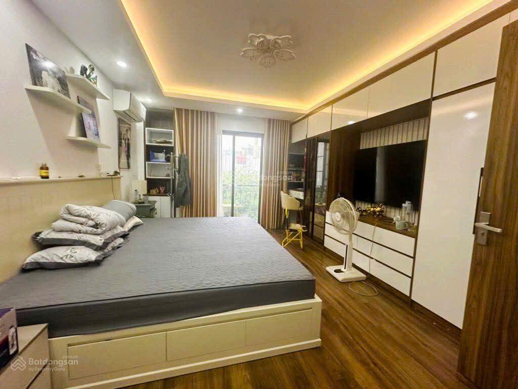Đi mỹ nên 2 vợ chồng bán căn nhà tâm huyết quận 6  nhà rộng và đẹp khu phố