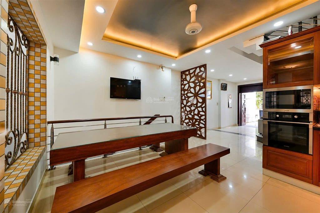 Bán nhà quận 6| 9.7x31m 300m 3 tầng gần chợ minh phụng| 19 tỷ