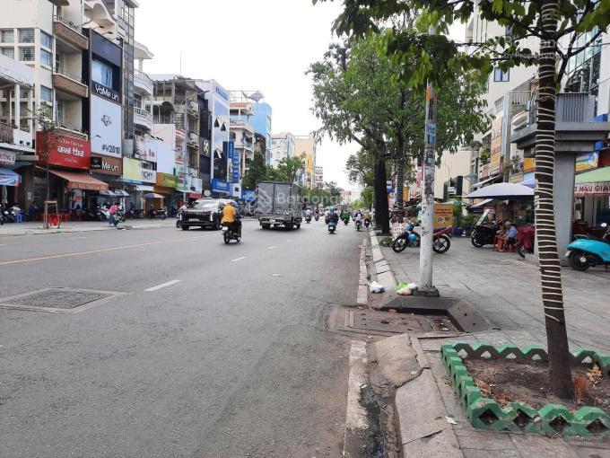 Ngộp bank, bán căn nhà mặt tiền chợ lớn quận 6, 5x50m nở hậu, 250m2, 25 tỷ 5