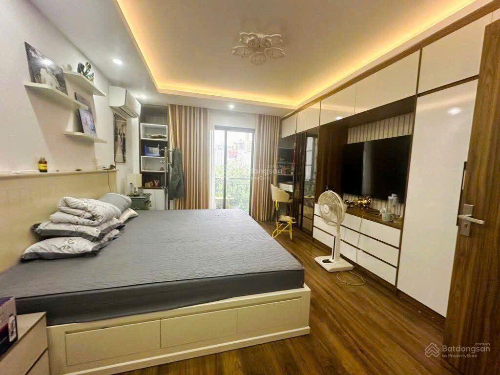 Bán nhà quận 6, 8.6x20m nở hậu 12m, 4 tầng gần chợ phú lâm