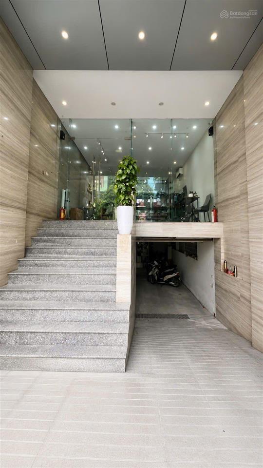 Toà nhà 7 tầnghầmthang máy, mặt tiền phạm văn chí quận 6  dt sàn 800m2  dòng tiền gần 1tỷ/năm