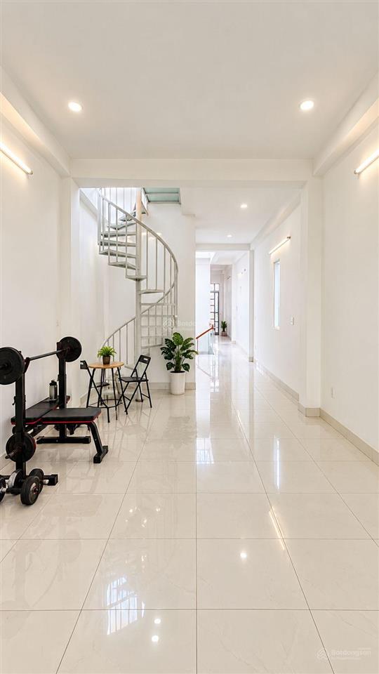 Mặt tiền nguyễn văn luông, quận 6, 4x26m, 5 tầng có thang máy