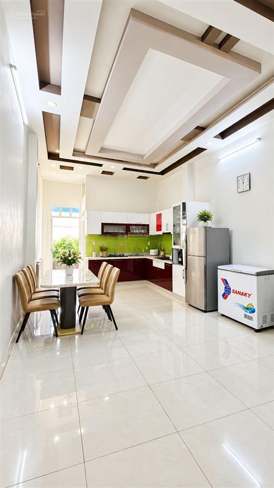 Mặt tiền nguyễn văn luông, quận 6, 4x26m, 5 tầng có thang máy