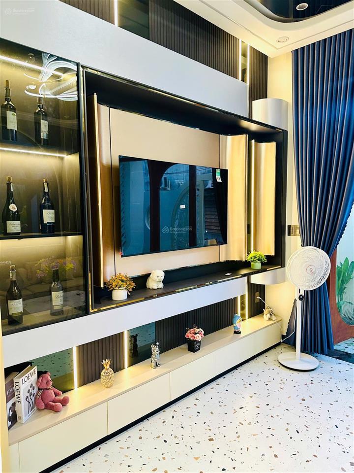 Nhà 2 tầng đẹp mới 100%  đường nguyễn như hạnh