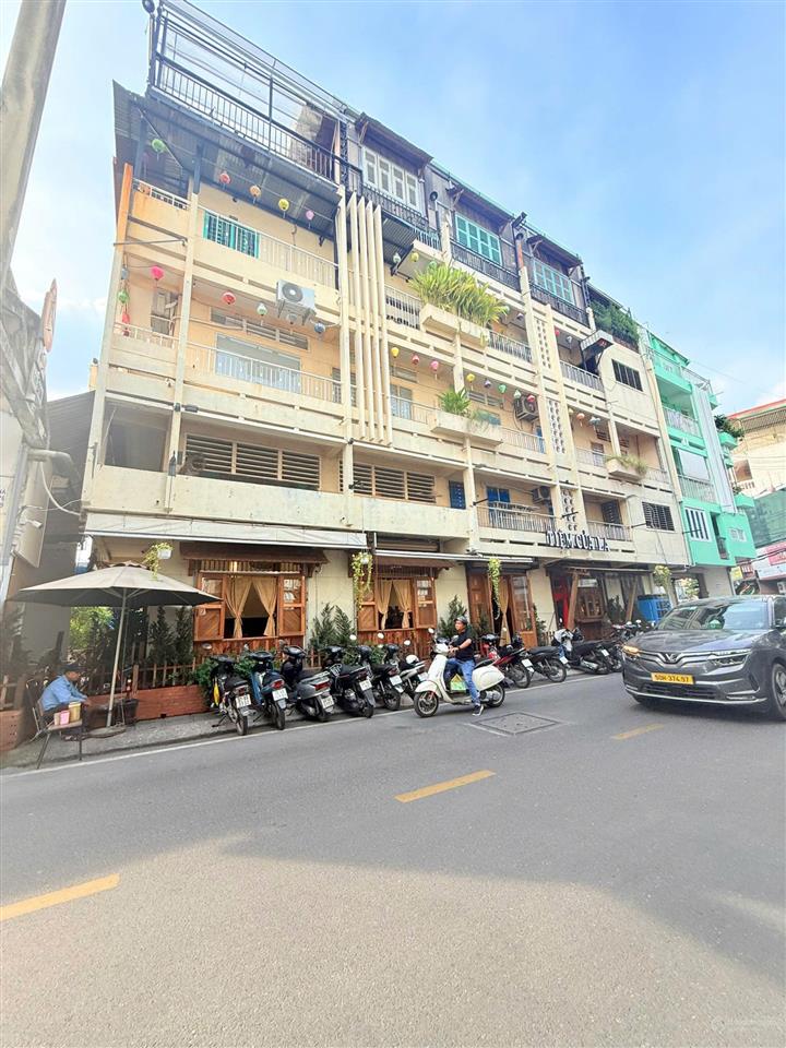 Bán nhà mặt tiền phổ quang,dt 450m2bề ngang lớn 15m,xdhầm + 7 tầng, tn 300tr/tháng. giá 95 tỷ