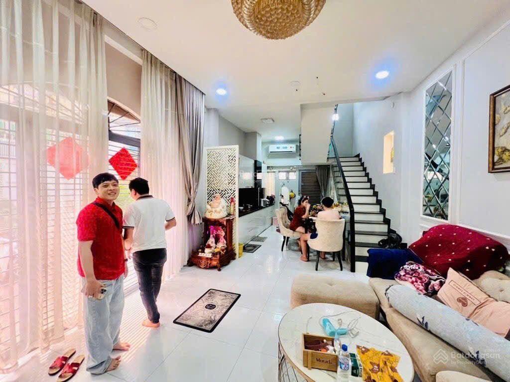 Khu v.íp bậc nhất lê văn sỹ q3 căn gốc 2 mặt hxh thông thoáng chỉ 8.75 tỏi