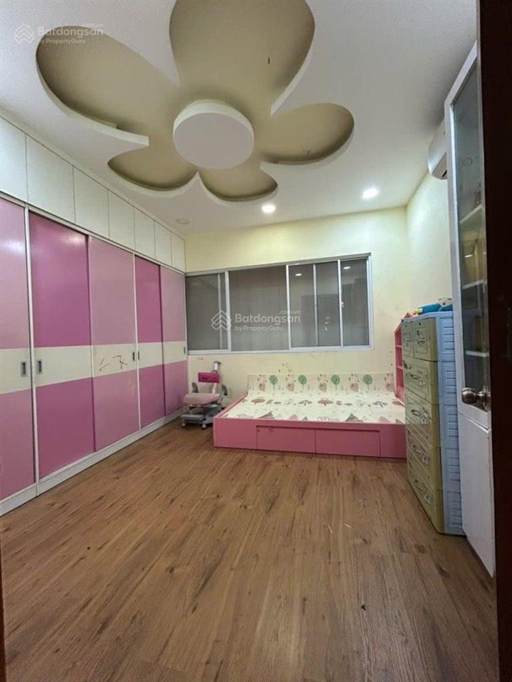 Nhà chính chủ bán gấp căn hộ dịch vụ giữ tiền hxh đổ cửa có thang máy, cách mặt tiền vài bước