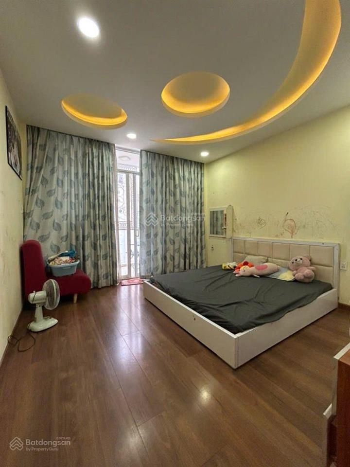Nhà chính chủ bán gấp căn hộ dịch vụ giữ tiền hxh đổ cửa có thang máy, cách mặt tiền vài bước