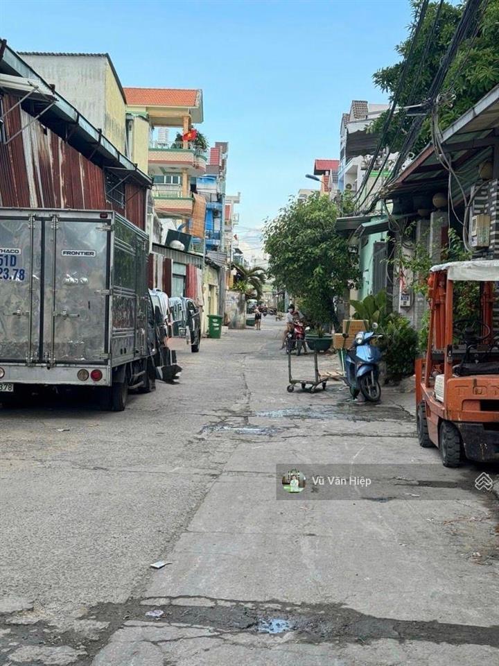 Nhà 5 tầng thang máy, dt 4x25 đường 8m gồm 6pn 8wc chỉ hơn 10 tỷ tân hoà đông