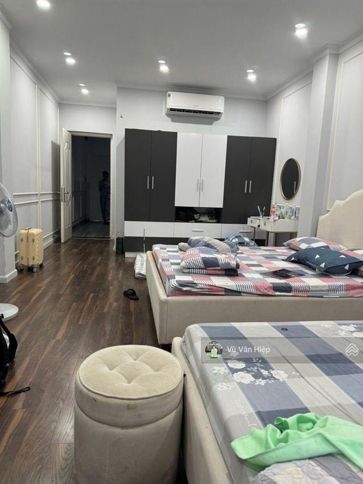 Nhà 5 tầng thang máy, dt 4x25 đường 8m gồm 6pn 8wc chỉ hơn 10 tỷ tân hoà đông